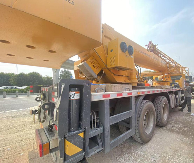 中國(guó)石化大型吊車盲區(qū)預(yù)警系統(tǒng)